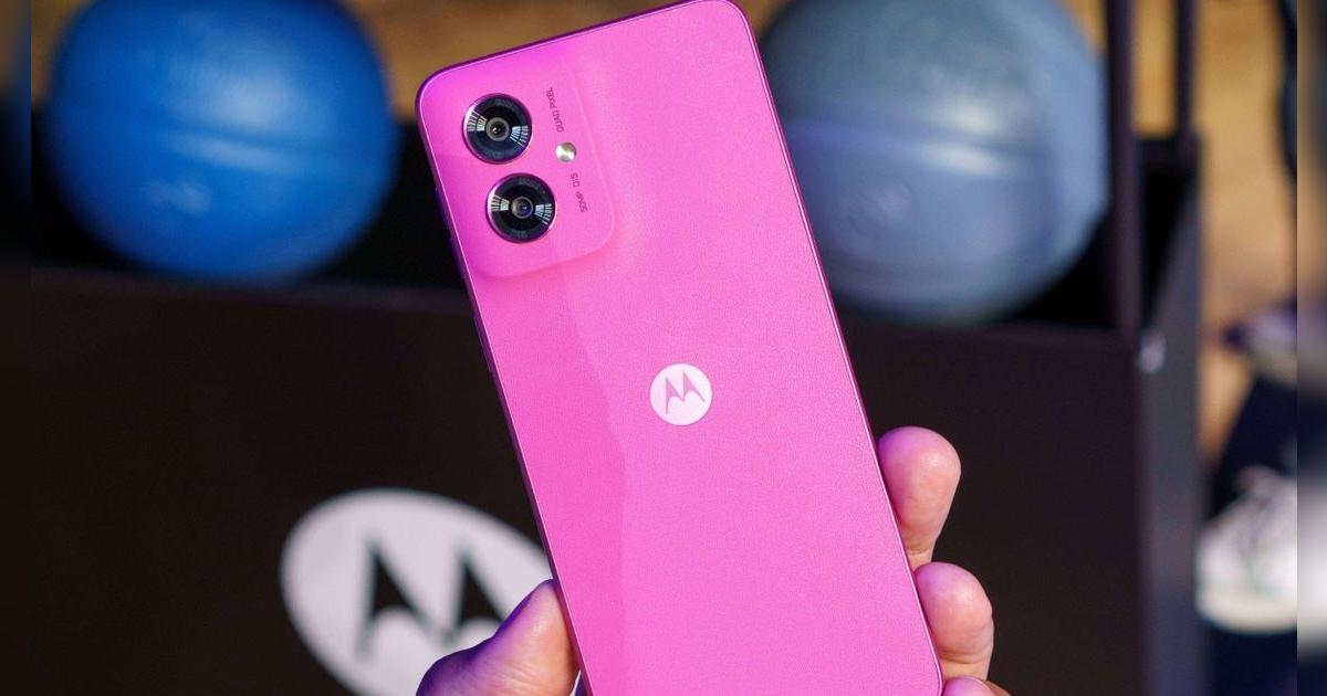 Está hecho de cuero y tiene carga rápida: este Motorola es superior a Samsung, 1 TB de almacenamiento y es barato