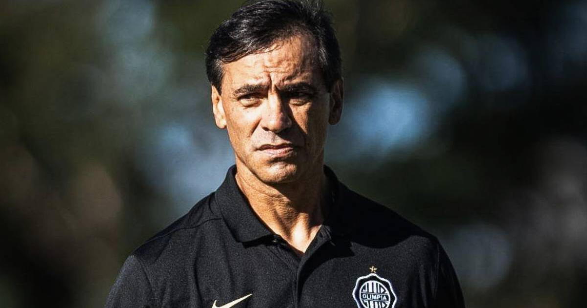 ¿Se va? Bustos recibió lamentable noticia tras derrota de Olimpia: 