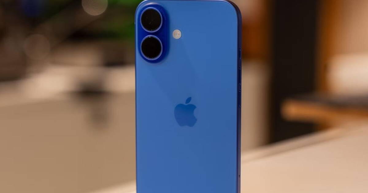 Este es el iPhone de pantalla pequeña más potente del mundo: procesador GAMER, graba en 4K a 60fps y 512GB memoria