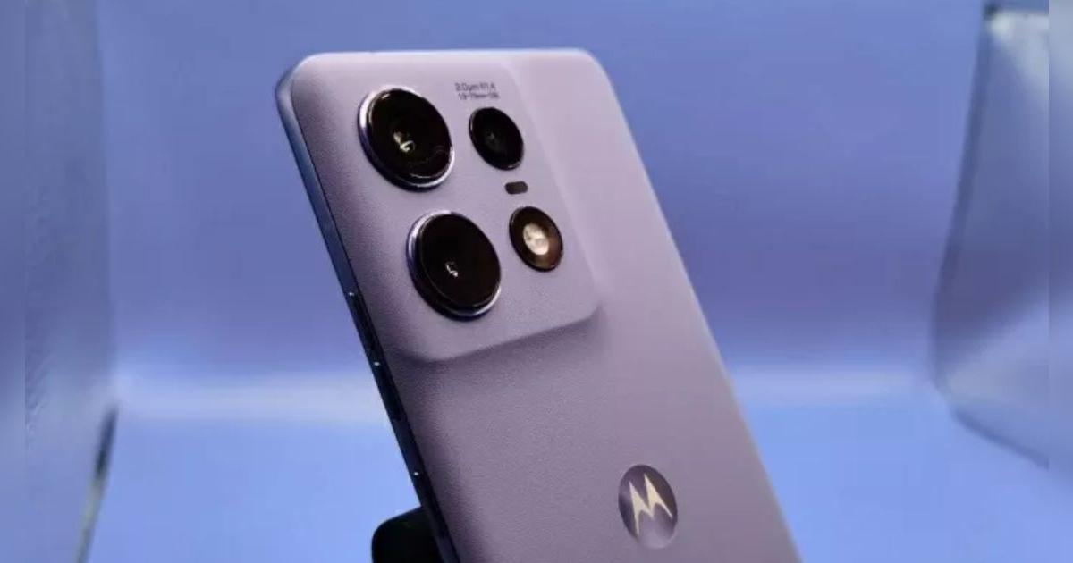 Este Motorola cuesta menos que el Samsung S24 FE y es superior: triple cámara 50 MP, potente procesador y carga en 15 minutos