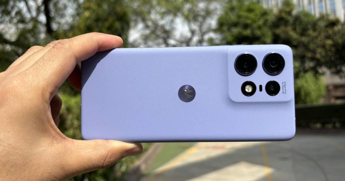 Ni Apple ni Samsung | Este Motorola tiene 512GB de memoria, cámaras con IA y carga en 8 minutos