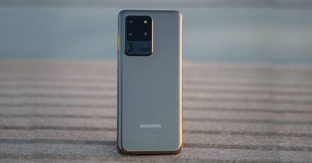 No te compres el nuevo Galaxy A56 de gama media: este equipo premium de 2022 es mejor y cuesta menos
