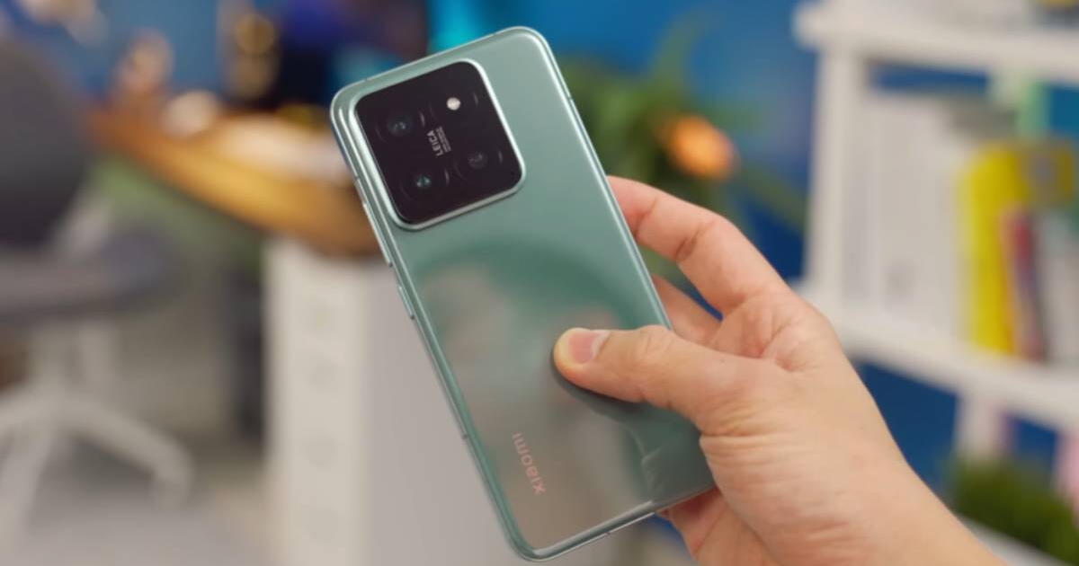 Pese a ser un teléfono pequeño, este Xiaomi es muy potente: tiene batería que carga en 15 minutos y cámaras LEICA 4K
