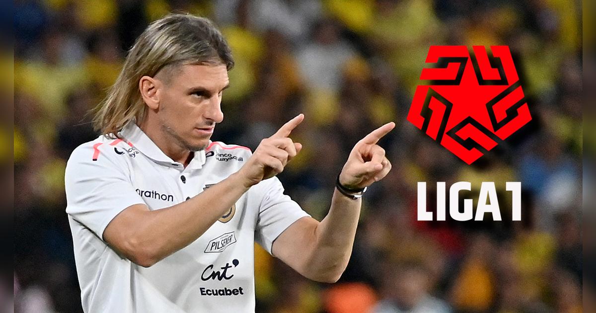 DT de Ecuador posó emocionado con camiseta de histórico equipo peruano para sorpresa de hinchas