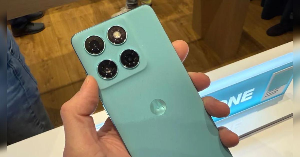 El Samsung A36 no es rival para este Motorola con pantalla de 120Hz, 8GB RAM, carga en minutos y diseño precioso