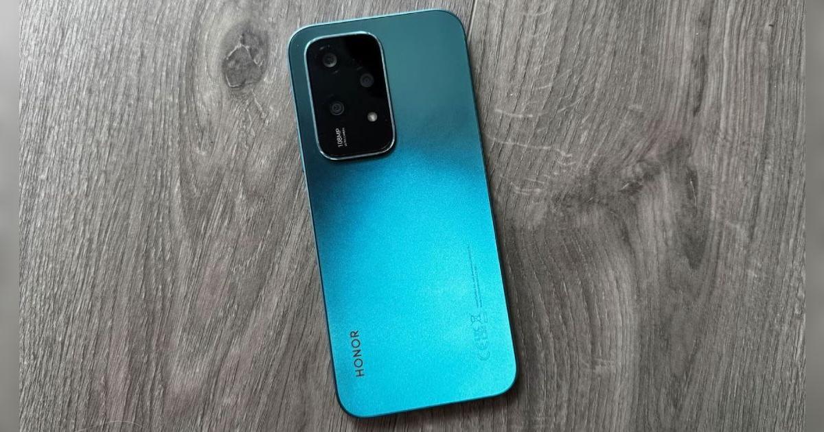 No gastes dinero en el iPhone 16e, este Honor barato tiene pantalla AMOLED, es anticaídas y cámara de 108MP con IA