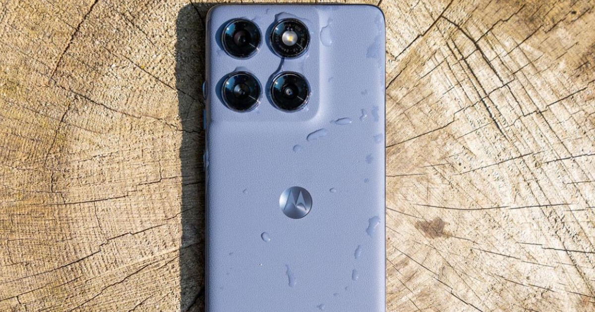 Ni iPhone 16e ni Samsung A56: este Motorola tiene pantalla curva, procesador con IA y carga en 45 minutos