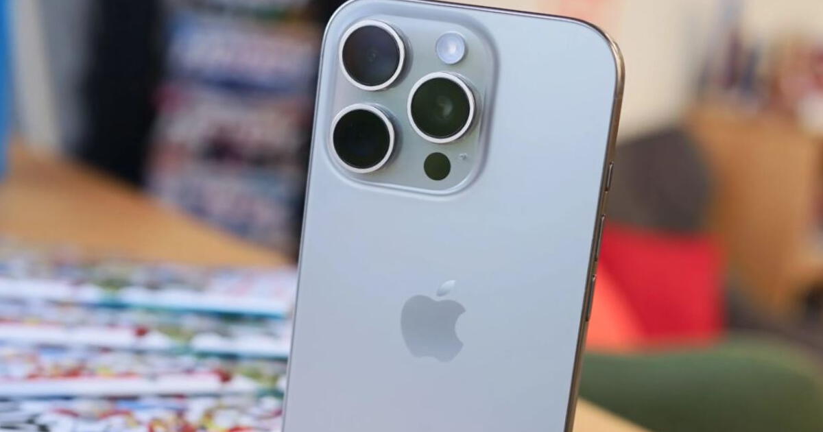 Este iPhone con pantalla pequeña hace lo que el Xiaomi 15 Ultra no: graba 4K a 120fps y con procesador A18 Pro