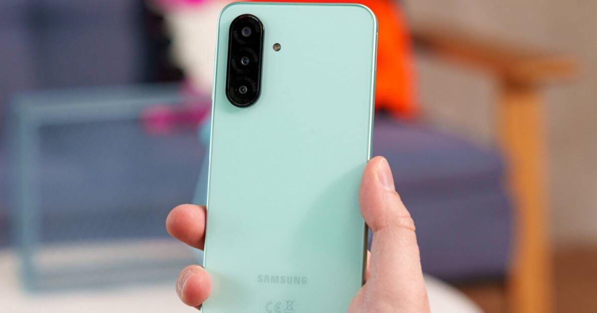 El Samsung A26 es el Galaxy más barato con mucha IA: pantalla anticaídas, triple cámara de 50MP y Android 15