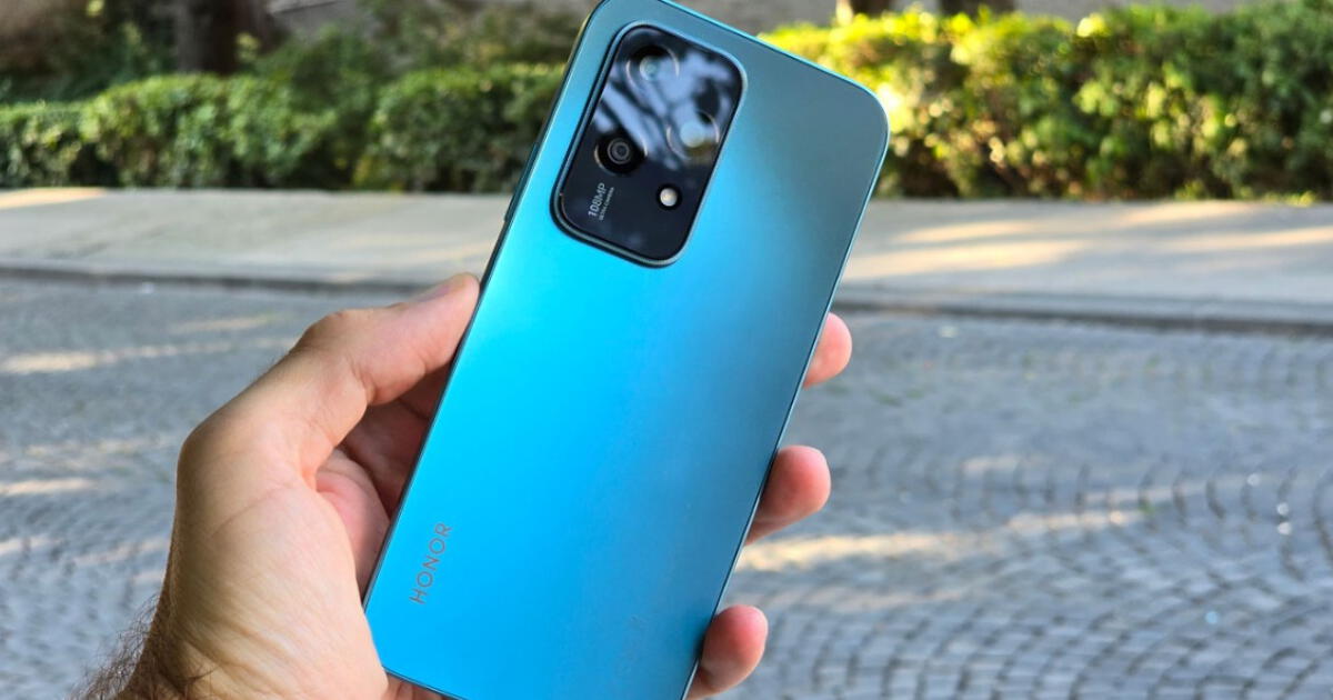 Este Honor a menos de 1,000 soles es PODEROSO: gran pantalla AMOLED, cámara selfie de 50MP con IA y RAM de 8GB