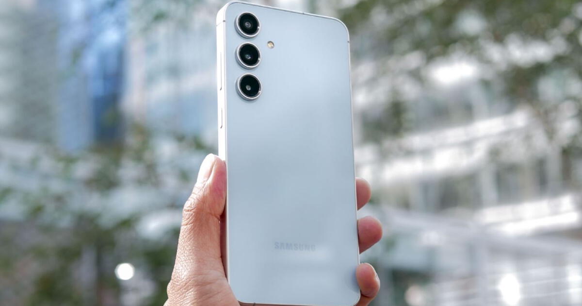 Este Galaxy cuesta igual y es mejor en todo al Samsung A56: pantalla AMOLED, triple cámara y 7 años de actualizaciones