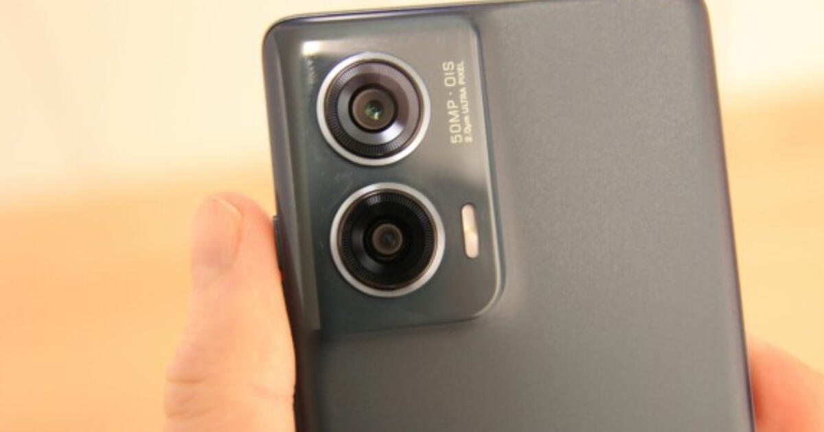 Cámara dual, 512 GB de almacenamiento y graba en 4K: este Motorola es superior a Apple y Samsung