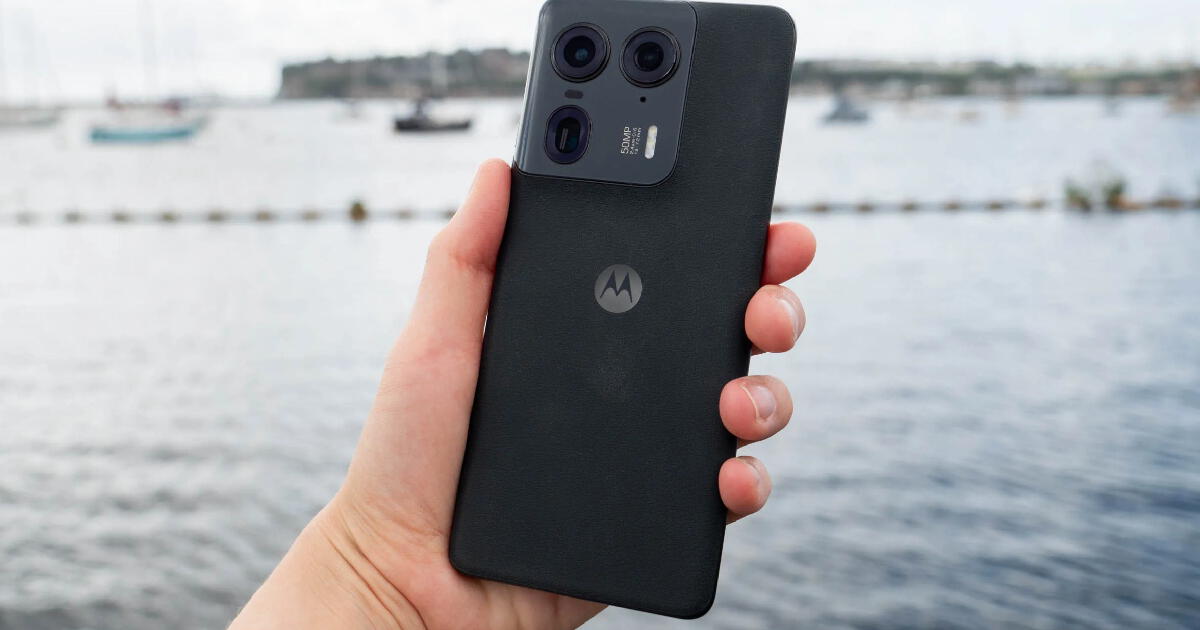 Este teléfono de Motorola es el mejor del 2025: tan potente como un iPhone con 16 GB de RAM, carga en 5 minutos y zoom 100x