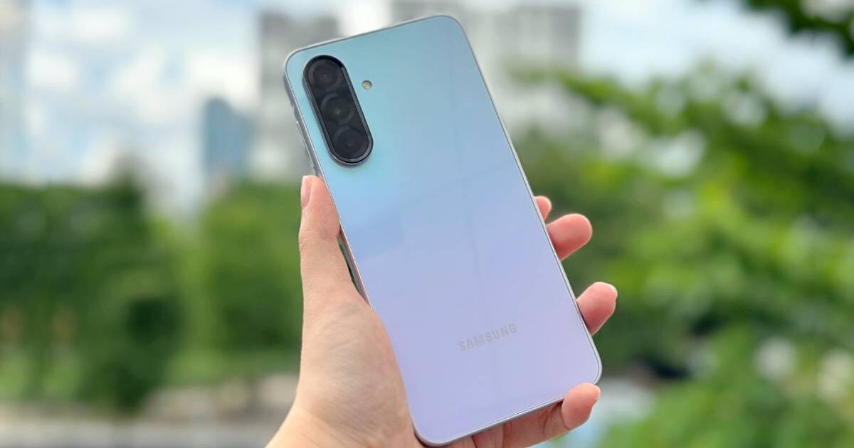 Este Samsung es idéntico al Galaxy A56, pero lo supera en potencia con su Snapdragon y además su precio es inferior