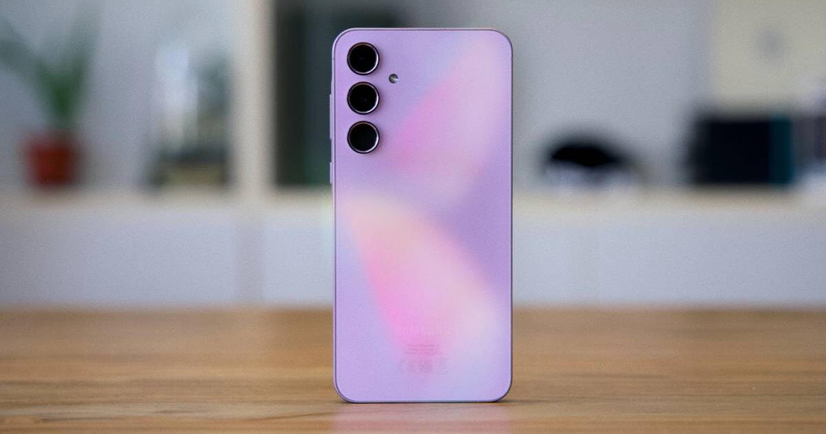 El teléfono de Samsung más potente y barato en la gama media: 256GB, triple cámara con IA, 5000 mAh y pantalla AMOLED