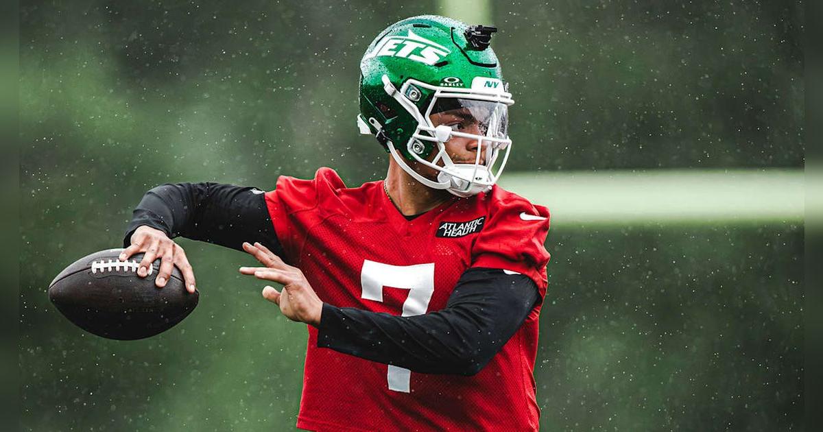 ¿Justin Fields se pierde la pretemporada 2025 de la NFL tras retirarse en camilla?