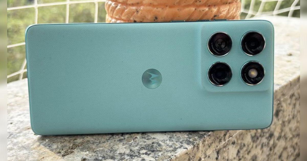 El Samsung A56 no es rival para este Motorola con potente IA, RAM bestial de 8GB y batería que carga en minutos