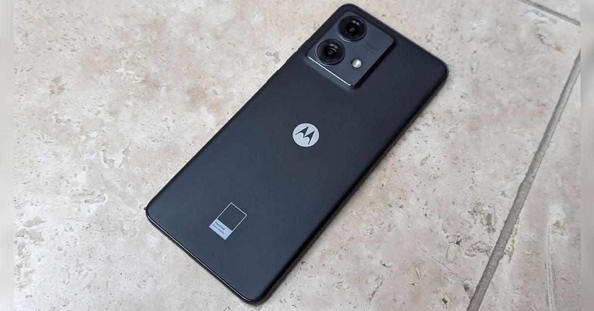 No compres el Samsung A56: el Motorola de hace 2 años con pantalla de 144Hz, batería con carga rápida y mejor precio