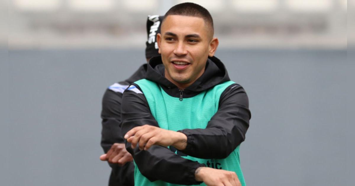 Jean Deza termina con rumores de su futuro y sorprende con camiseta de icónico club peruano