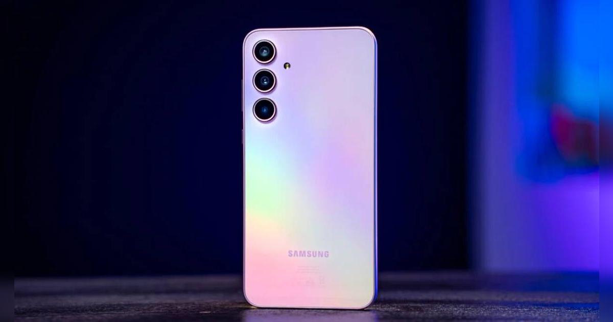 Este Samsung no solo es bueno, bonito y barato: tiene pantalla AMOLED con 120Hz, 256GB de memoria y triple cámara 4K