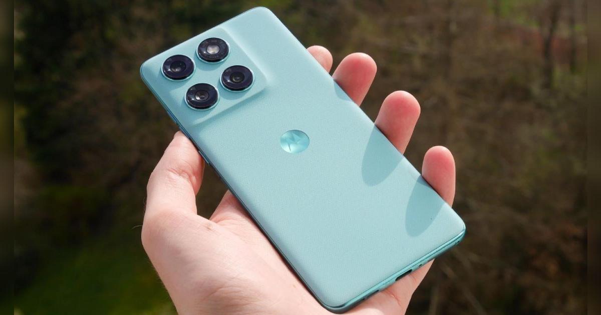 Los 5 celulares Motorola con mejor pantalla, batería y cámaras para comprar este 2025