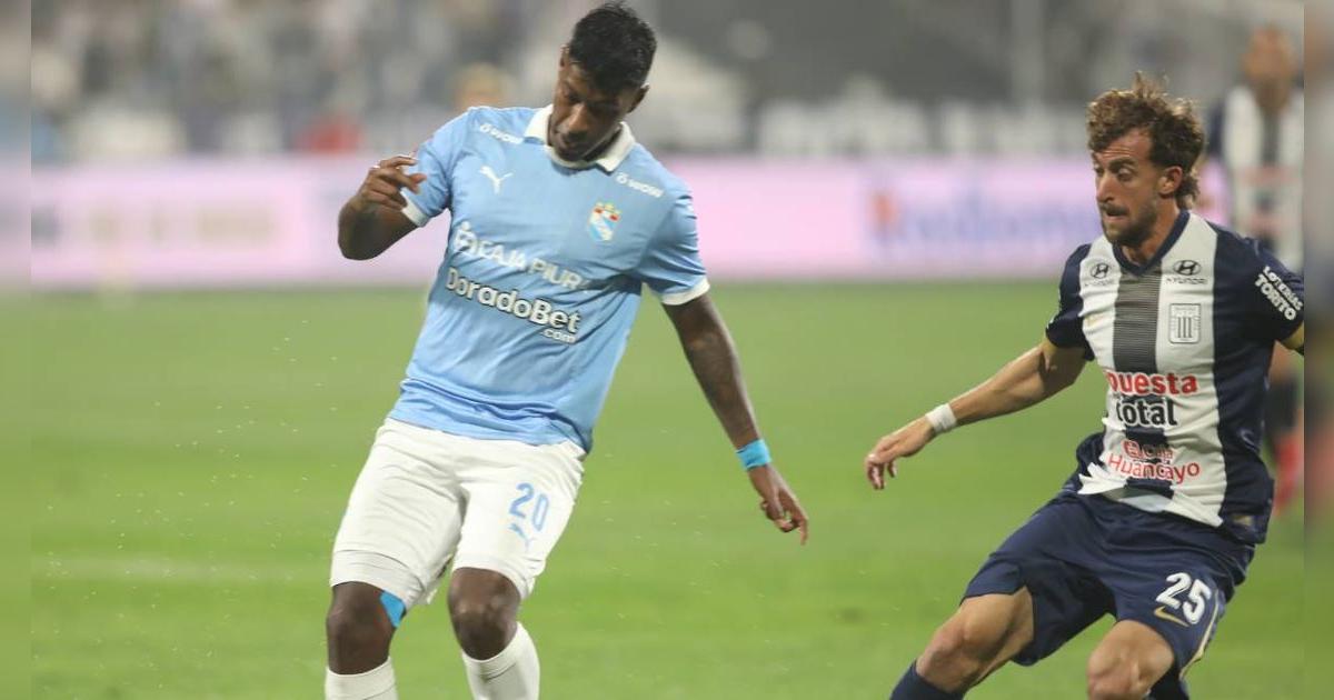 Miguel Araujo abandonó Matute en ambulancia: ¿Qué lesión tiene y cuántos partidos se perdería?