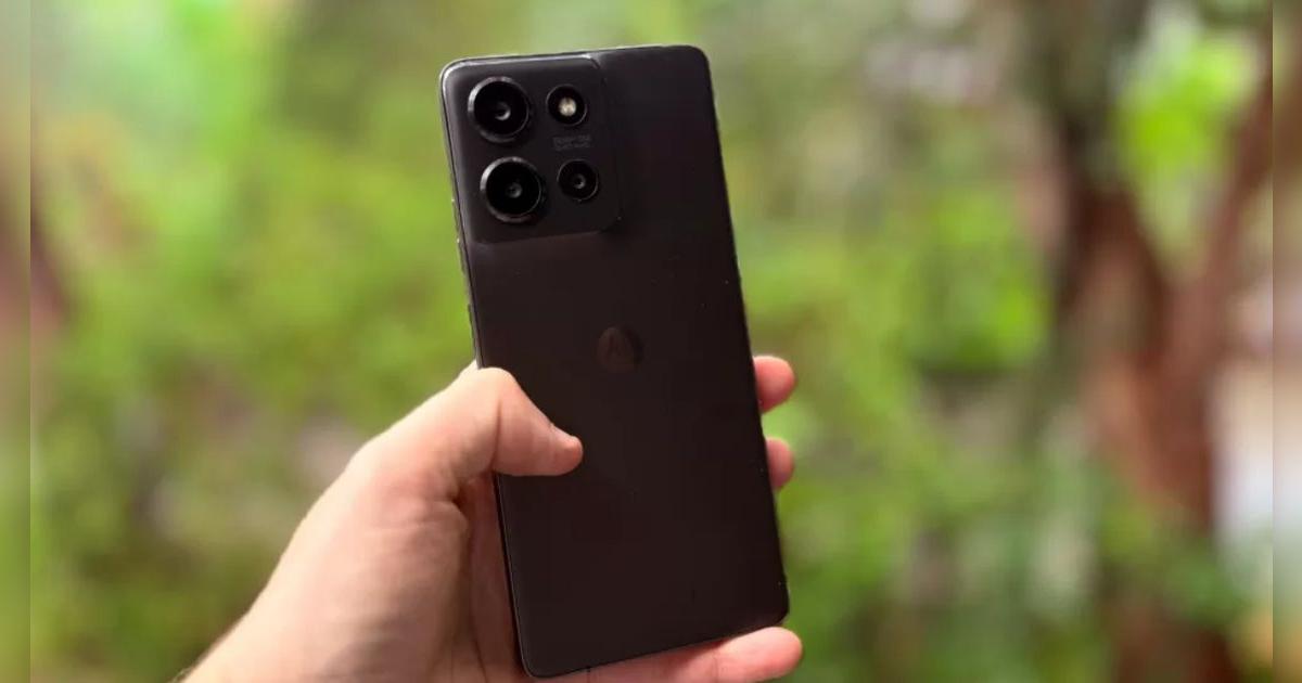 Este Motorola tiene lo que le falta al Samsung A56: batería 5000 mAh, procesador potente y almacenamiento infinito
