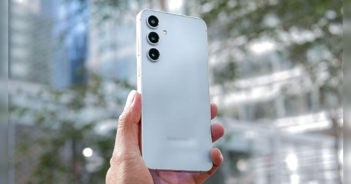 Este Samsung encabeza la lista de los más vendidos del 2025: precio cómodo, 512GB de almacenamiento y batería duradera