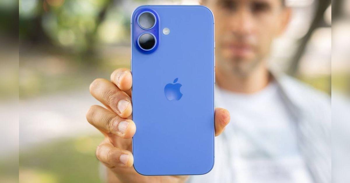 No te compres el iPhone 17: este Apple no solo es idéntico, tiene 512GB de ROM, cámara con IA y resistencia al agua