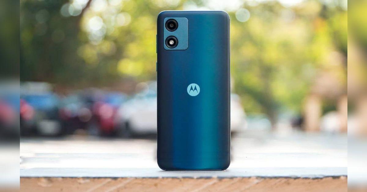 Este Motorola cuesta menos de 100 dólares y tiene pantalla HD, 1TB de memoria y 5000 mAh