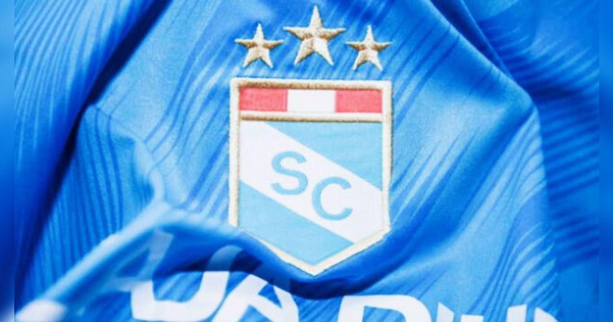 Futbolista dejó Cristal en pleno torneo e impacta con mensaje de despedida: 