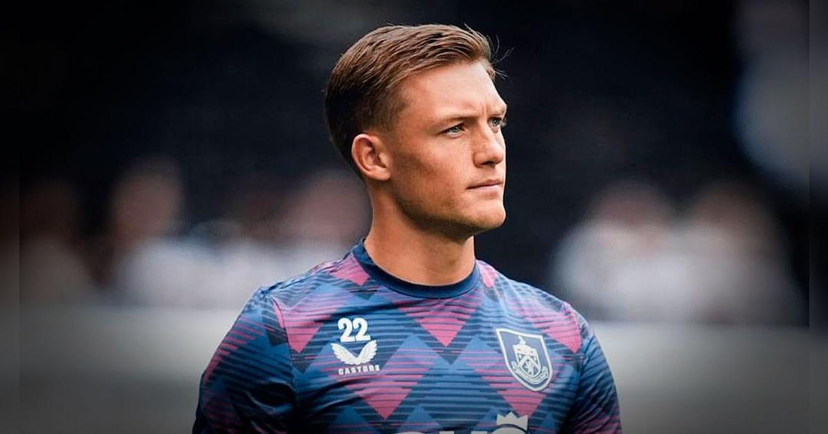 Burnley tomó drástica decisión con Oliver Sonne tras criticado debut en la Premier League