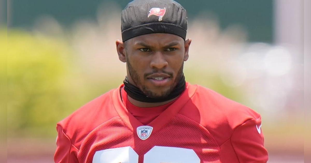 Shilo Sanders no va más: El entrenador de los Buccaneers arremetió contra el jugador tras la expulsión de agresión