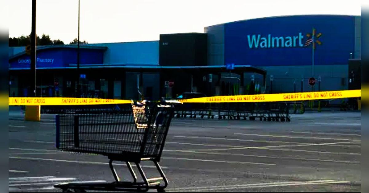 Trabajador de Walmart detiene agresión de hombre dentro de tienda y logra que este sea ARRESTADO