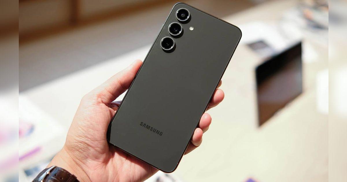 Este nuevo gama alta de Samsung es mejor que el Galaxy S25 y cuesta menos: videos en 8K, carga 45W y pantalla 120Hz