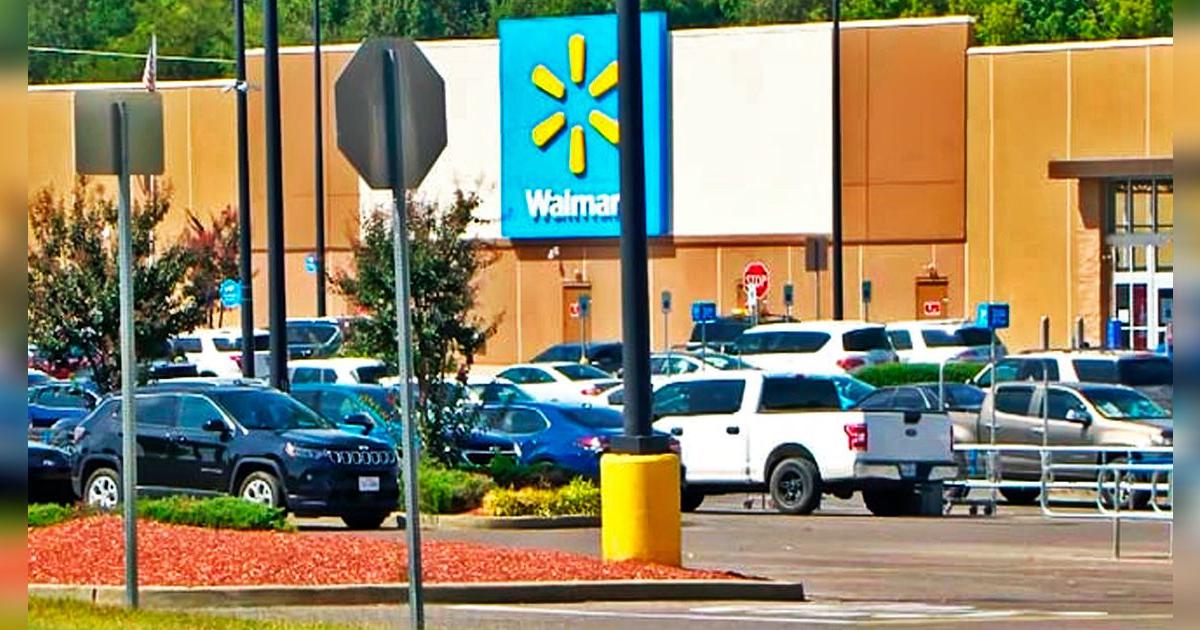 Empleado acaba con la vida de presunto atacante en Walmart y esta es su situación tras incidente
