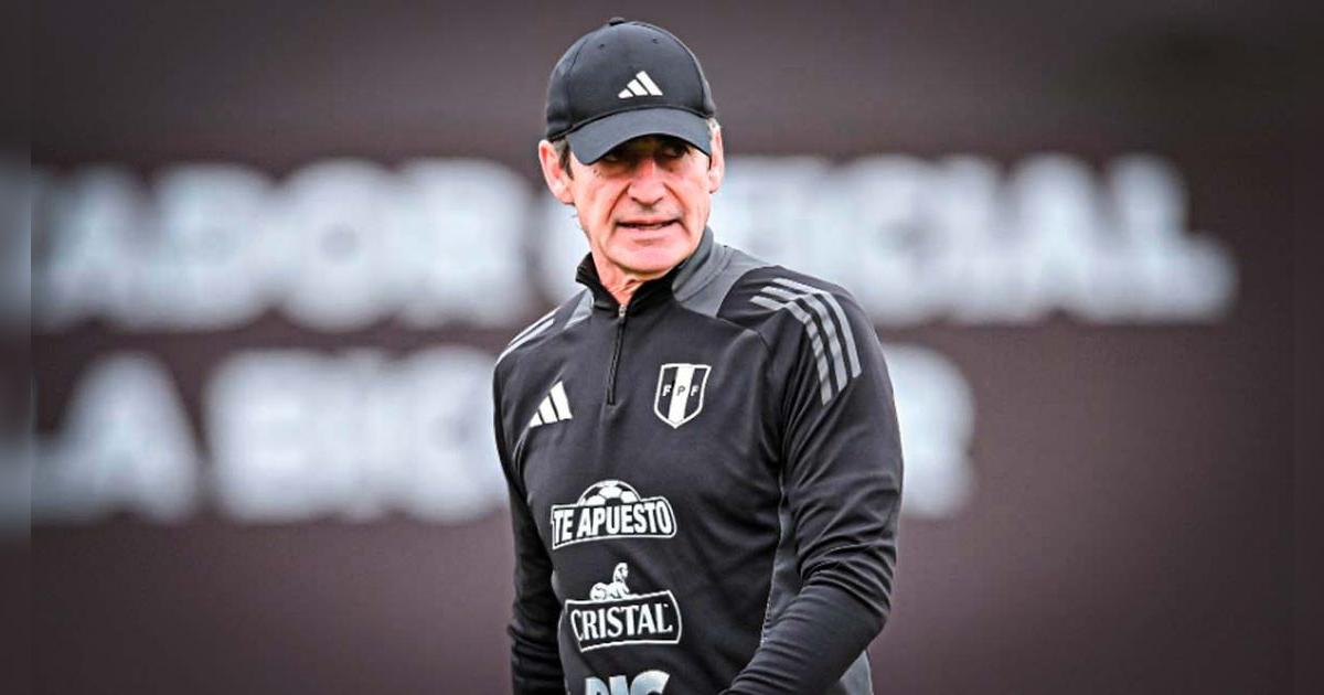 La polémica decisión de Óscar Ibáñez: dio la tarde y noche libre antes del Perú vs. Paraguay