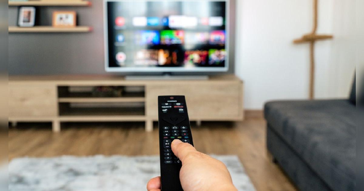 Cómo convertir un viejo televisor en un Smart TV: 4 dispositivos para hacerlo fácil y rápido
