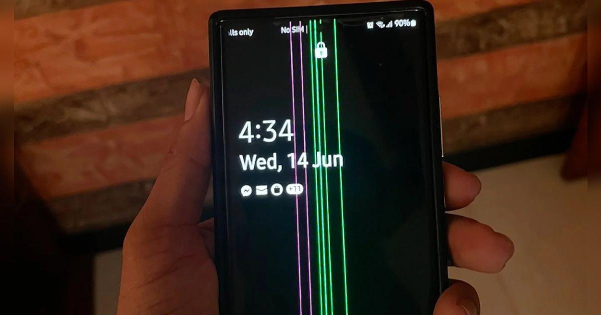 Lineas verde en la pantalla del teléfono: ¿Qué es y cómo solucionarlo?