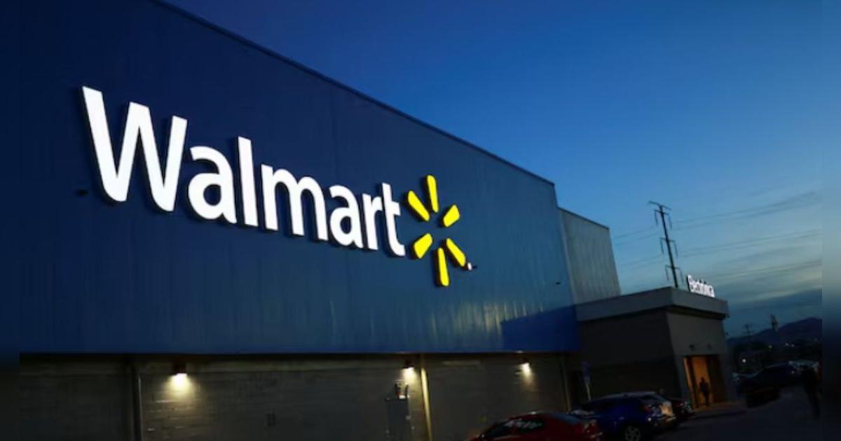 Arrestan a hombre sin hogar tras salir de la tienda Walmart con producto robado
