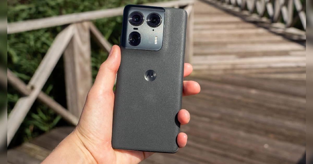 Este Motorola tiene todo lo necesario para ser el mejor del 2025: 1 TB almacenamiento, carga en 10 minutos y cámara profesional