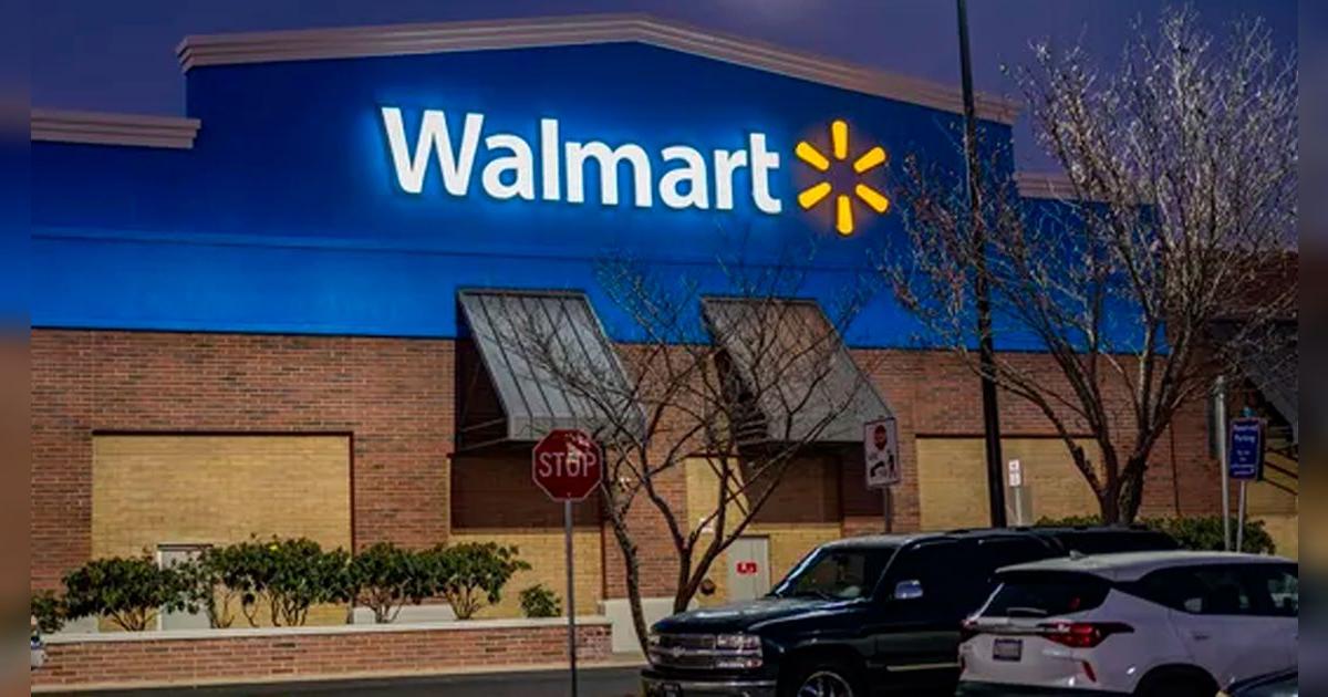 Reportan la desaparición de hombre de 59 años tras avería de auto en estacionamiento de Walmart