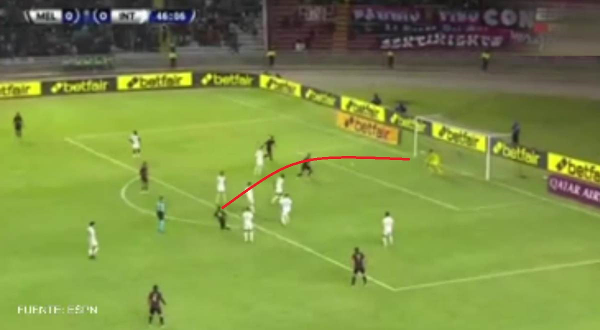 Alexis Arias casi marca el 1-0 pero Daniel evitó el gol peruano 
