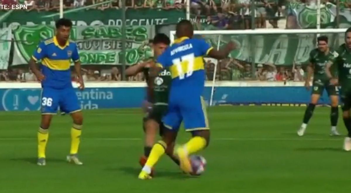 Luis Advíncula recibió terrible falta en el Boca vs Sarmiento 