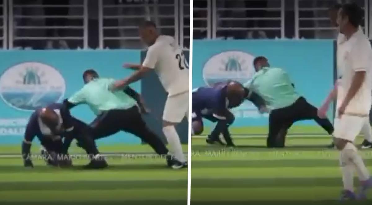 'Puma' Carranza y Waldir Sáenz se pelearon: el árbitro quiso separarlos y terminó en el suelo