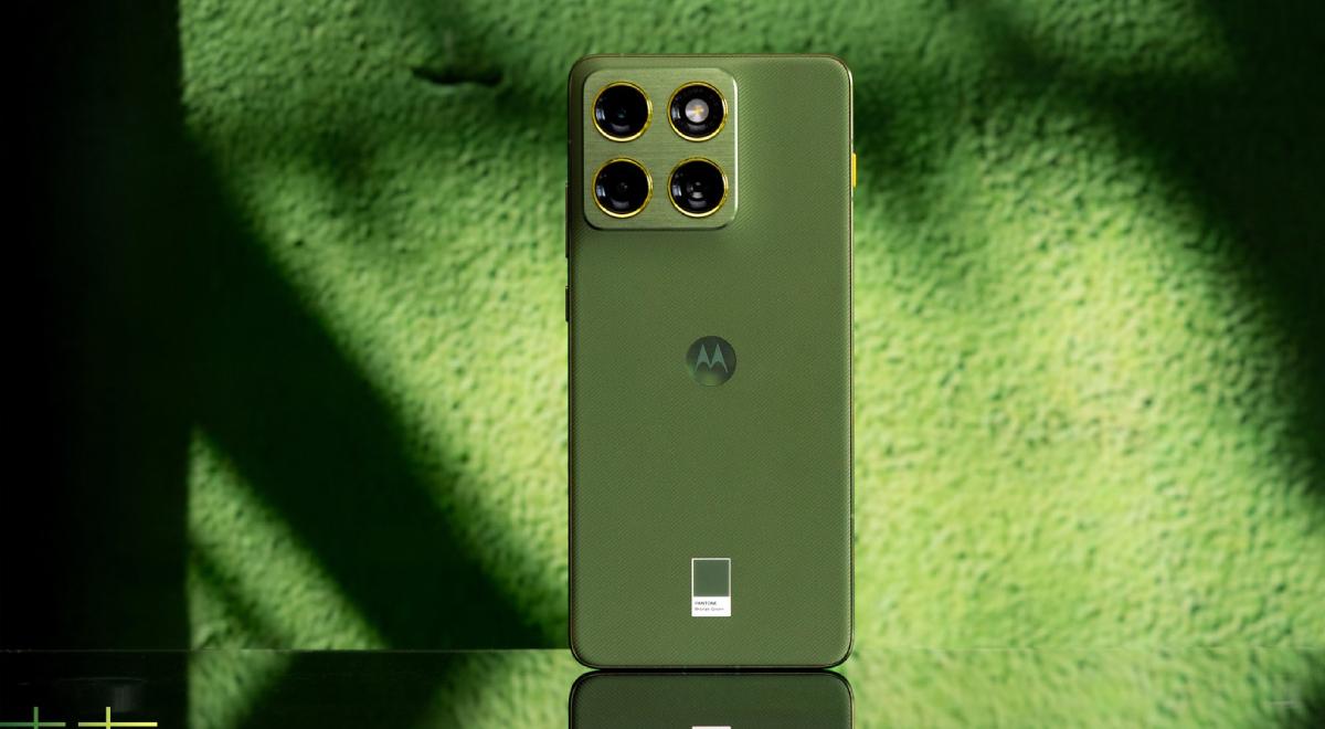 ¿Por qué comprar el iPhone 17 Air si este Motorola ultra delgado es igual de potente, tiene 3 cámaras y vale menos?