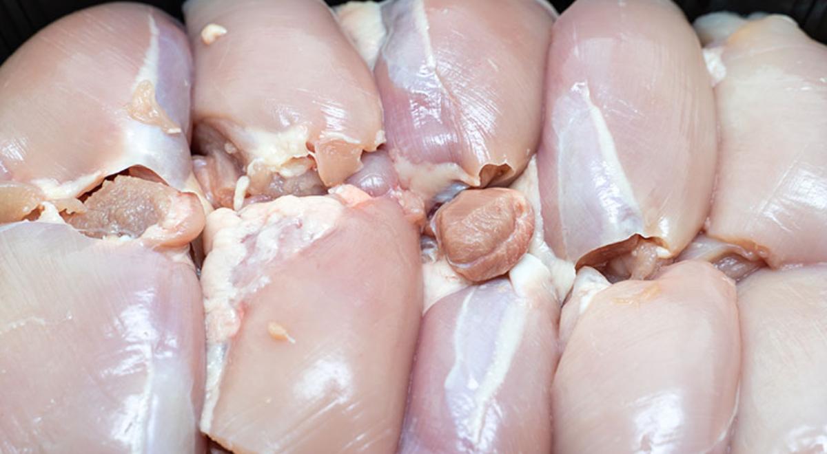 ALERTA en Estados Unidos: Retiran pollo muy popular tras descubrir fragmentos de metal que ponen en riesgo la salud