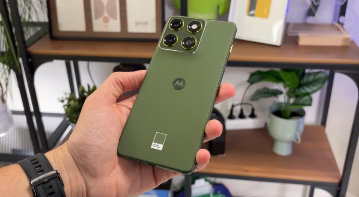 Este Motorola es ultradelgado como un iPhone 17 Air y más potente que un S25 Ultra: el gama alta más TOP y barato