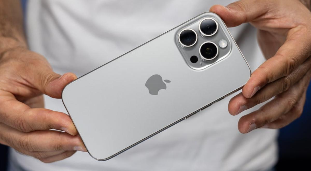 Este iPhone PRO no solo está hecho de titanio: es igual de potente que el iPhone 17 Pro, pero cuesta la mitad