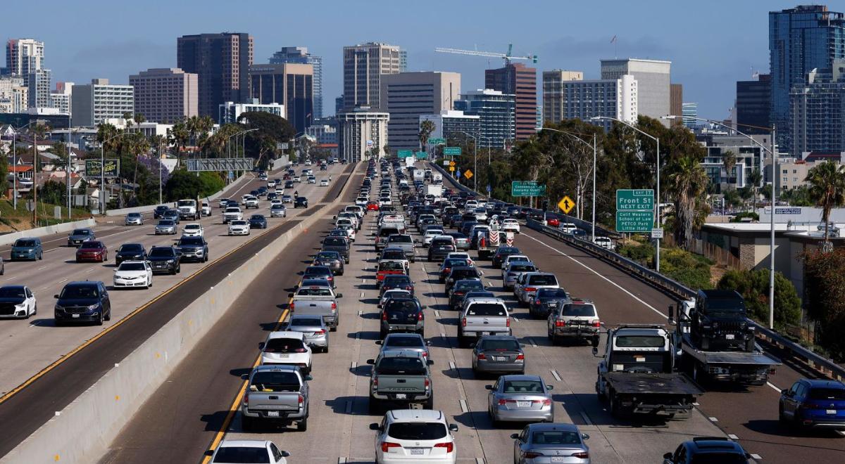 Miles reciben ORDEN URGENTE de quedarse en casa en ESTOS dos estados de Estados Unidos